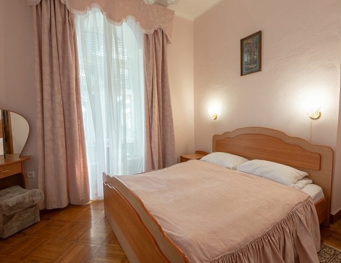 Полулюкс 2-местный 2-комнатный корпус 2 - Санаторный комплекс «Дюльбер» Кореиз