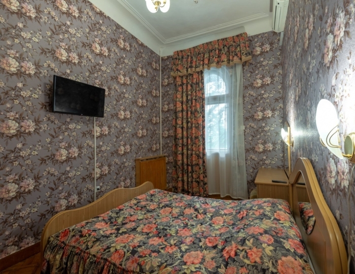 Полулюкс 2-местный 2-комнатный корпус 2 - Санаторный комплекс «Дюльбер» Кореиз