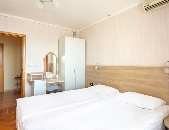 Полулюкс 2-местный 2-комнатный корпус 3 - Санаторный комплекс «Дюльбер» Кореиз